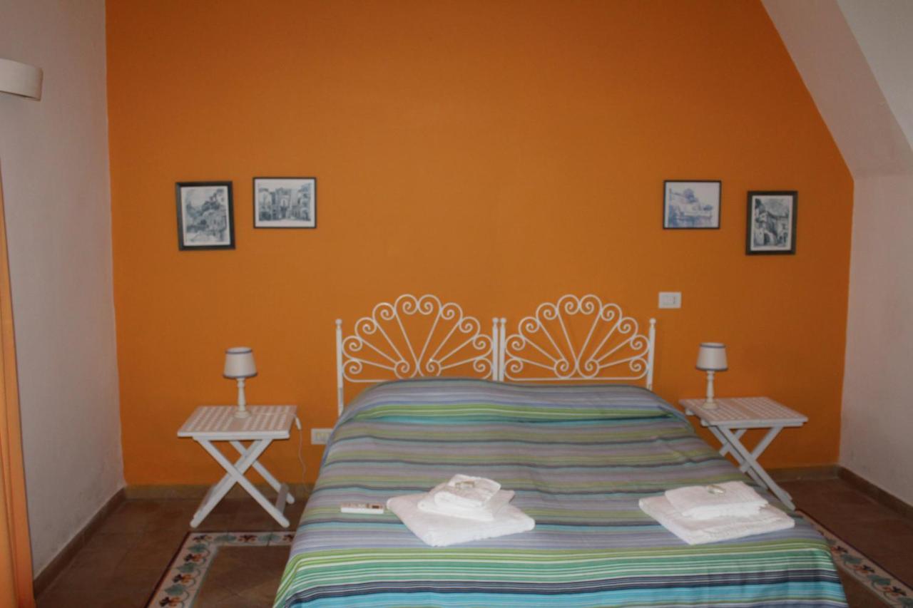Agenzia Isotur Villa Olimpia Ponza Exteriér fotografie