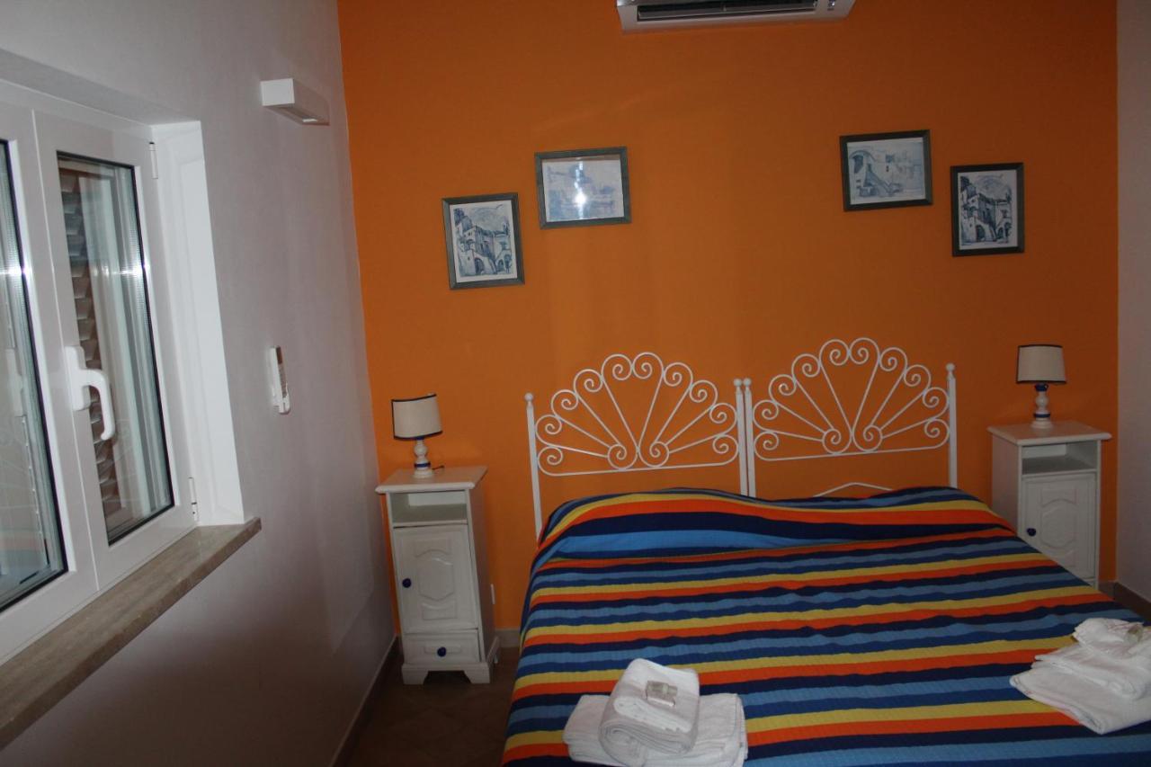 Agenzia Isotur Villa Olimpia Ponza Exteriér fotografie